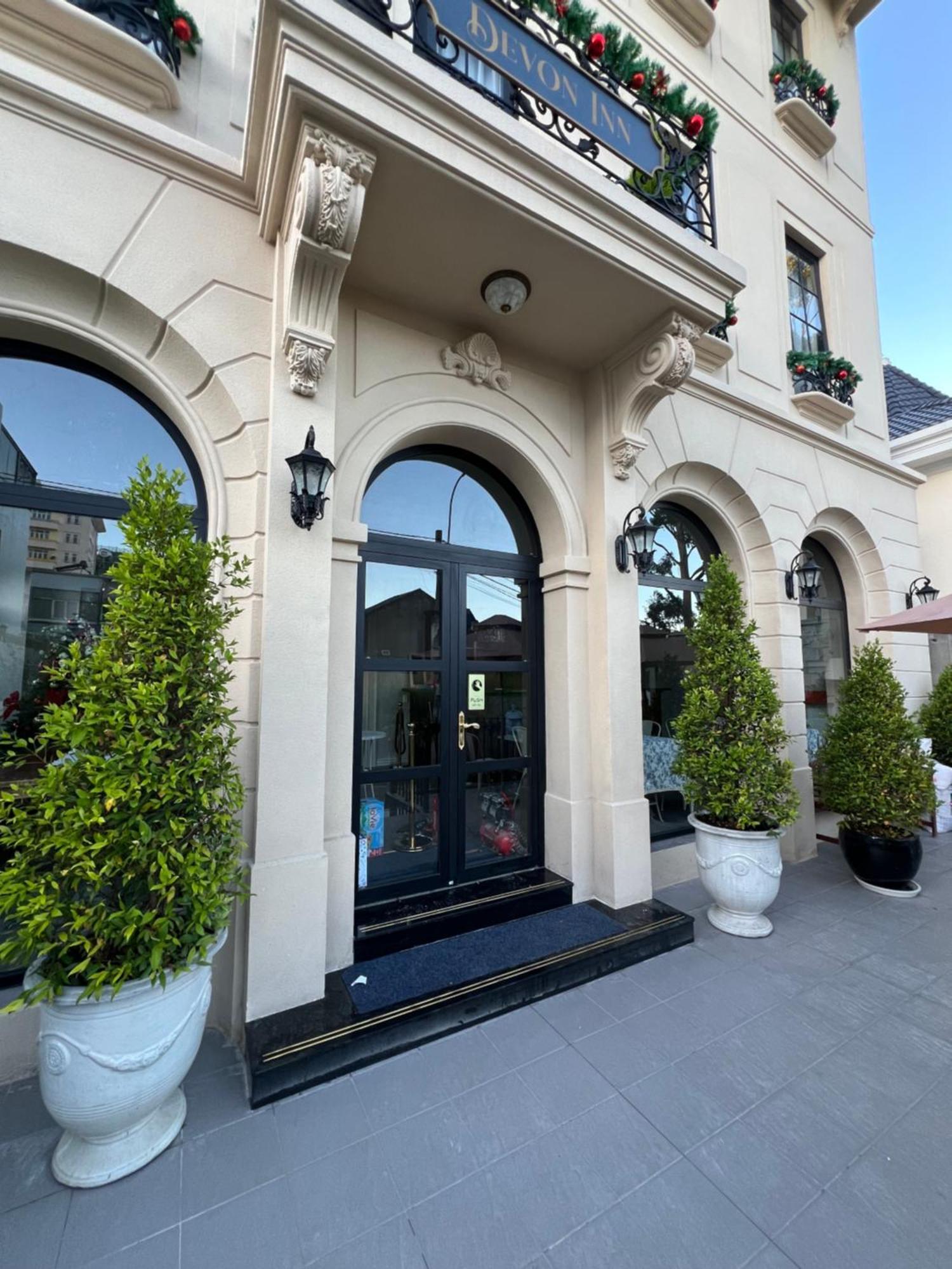 Devon Inn Khu Chi Lang Экстерьер фото